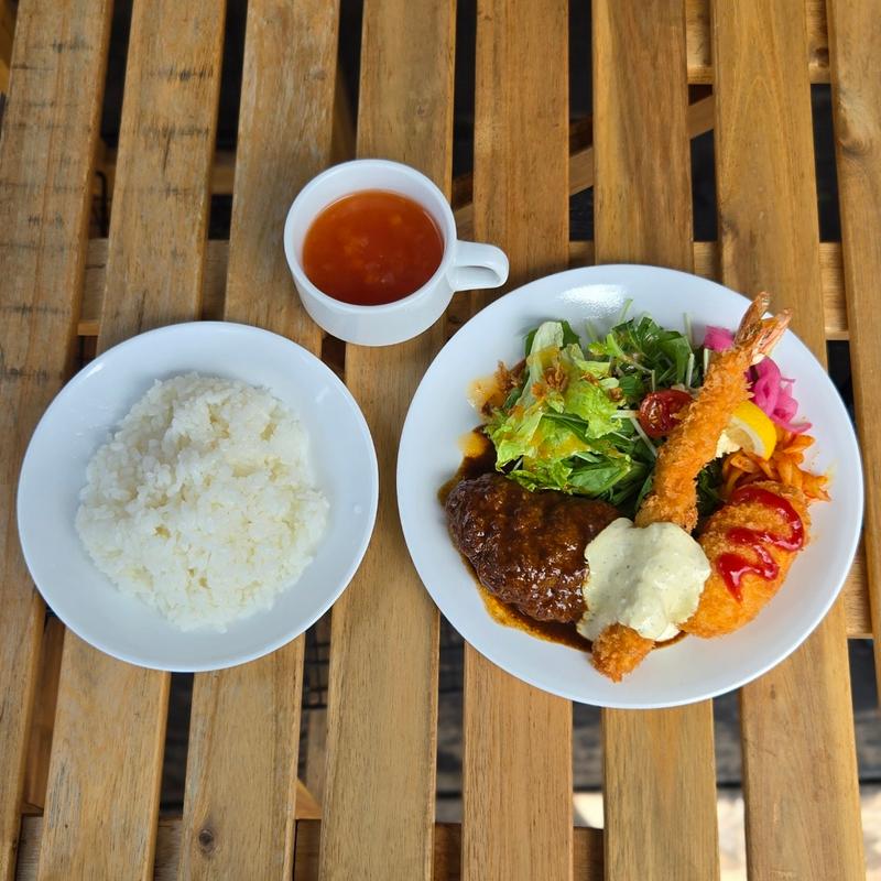 Aセット(ライスorパン･スープ付)(洋食 むーしゃむーしゃ)