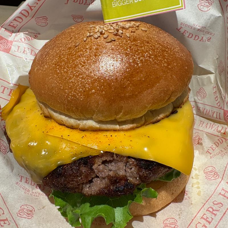 贅沢極厚ビーフチェダーチーズ(テディーズビガーバーガーHAWAII)