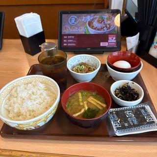 牛まぜのっけ朝食(すき家 南浦和駅東口店)