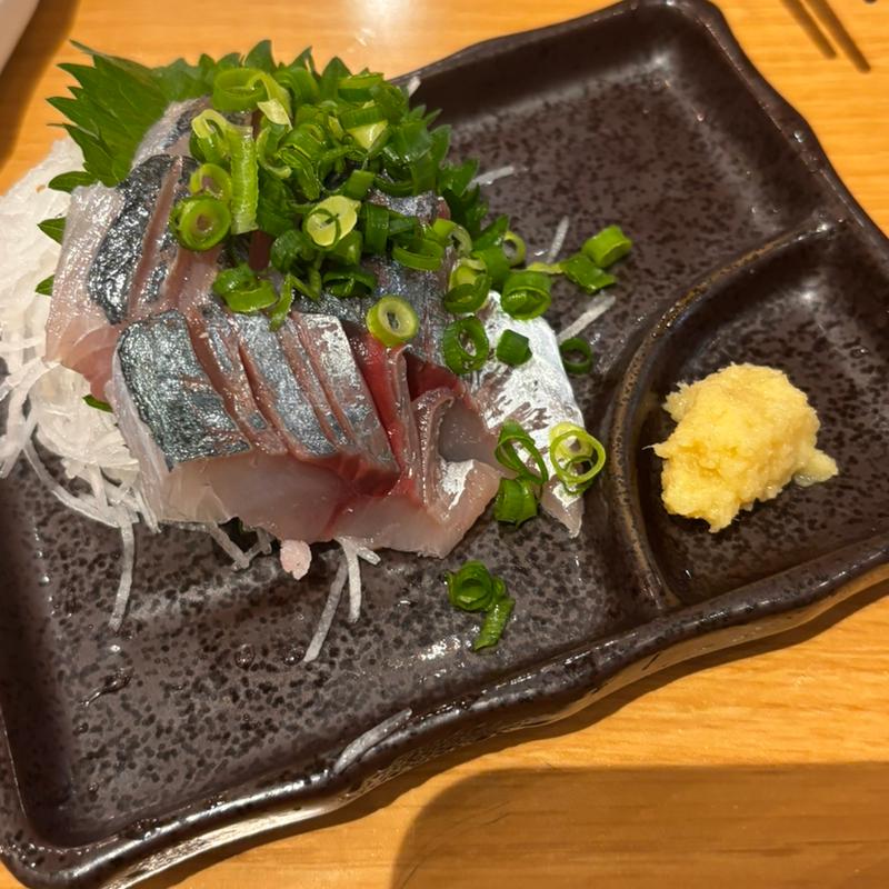 マルアジ刺身(釣宿酒場 マヅメ 有楽町電気ビル店)