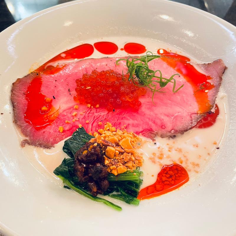 和牛といくらの冷たいアーモンド担々麺(MENSHO)