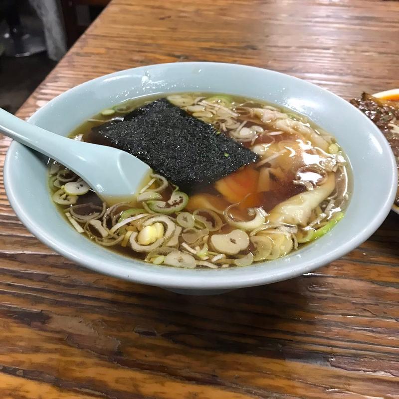 ワンタンスープ(いづみ亭)