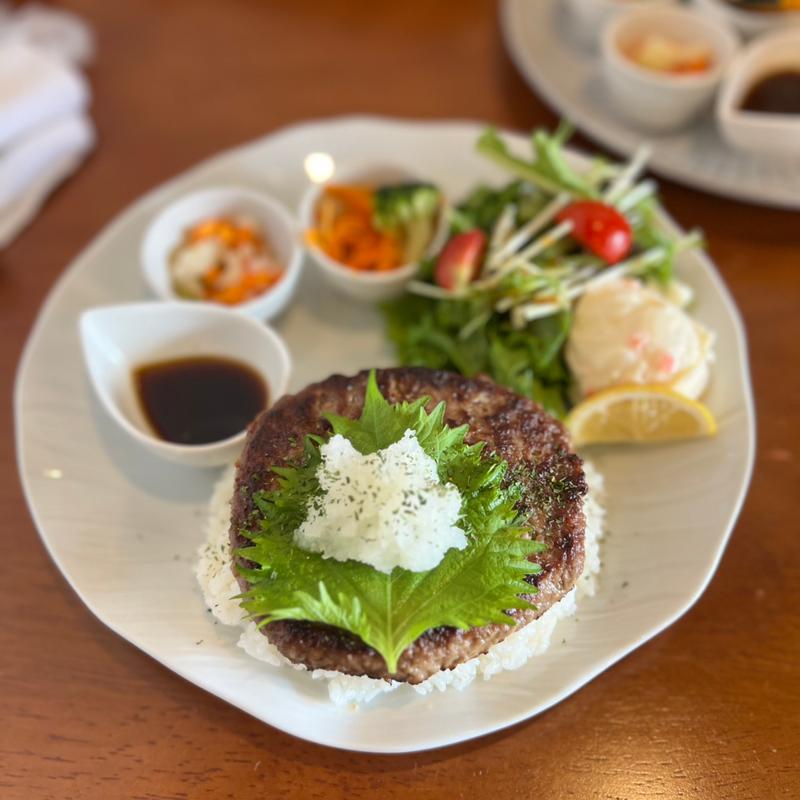 オールビーフハンバーグランチ(Cafe&Dining Daughters ﾄﾞｰﾀｰｽﾞ)