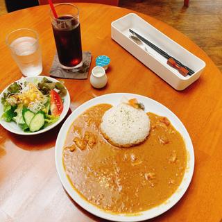 チキンココナッツカレー、アイスコーヒー
