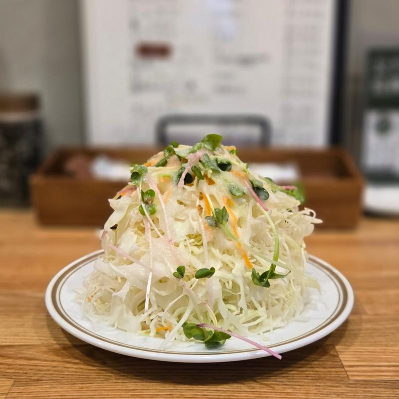 サラダ(洋食GURa)