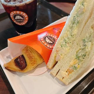 選べるサンドイッチセット(プリプリ海老とブロッコリーのサラダサンド)