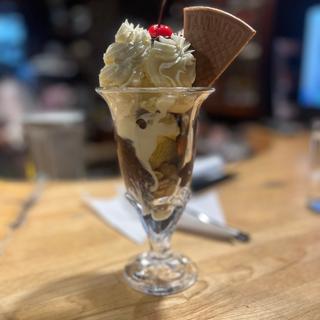 チョコレートパフェ