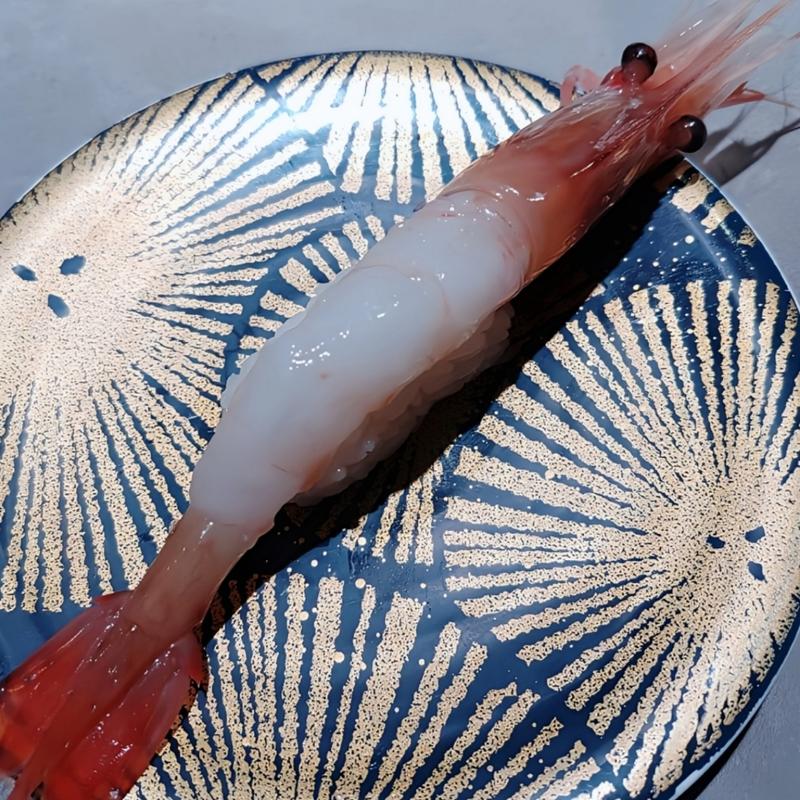 ボタン海老(回転寿司 根室花まる ココノススキノ店)