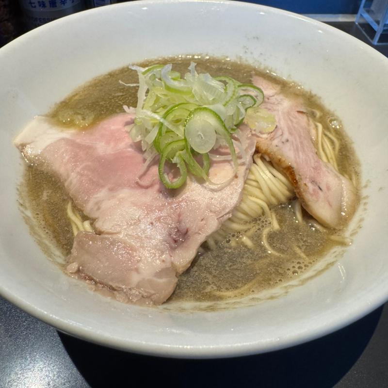 淡麗烏賊煮干ソバ(煮干乱舞)