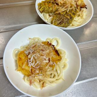 玉ねぎ天冷やしうどん