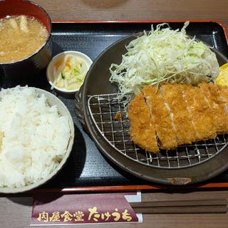 生パン粉で揚げた豚ロースとんかつ定食