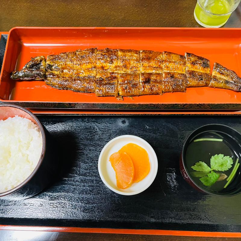 蒲焼き定食上（サラダ・ごはん・肝吸い・漬物・コーヒー又はデザート付き）(うなぎ処 柳栄館)