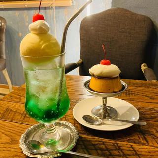 クリームソーダ プリン
