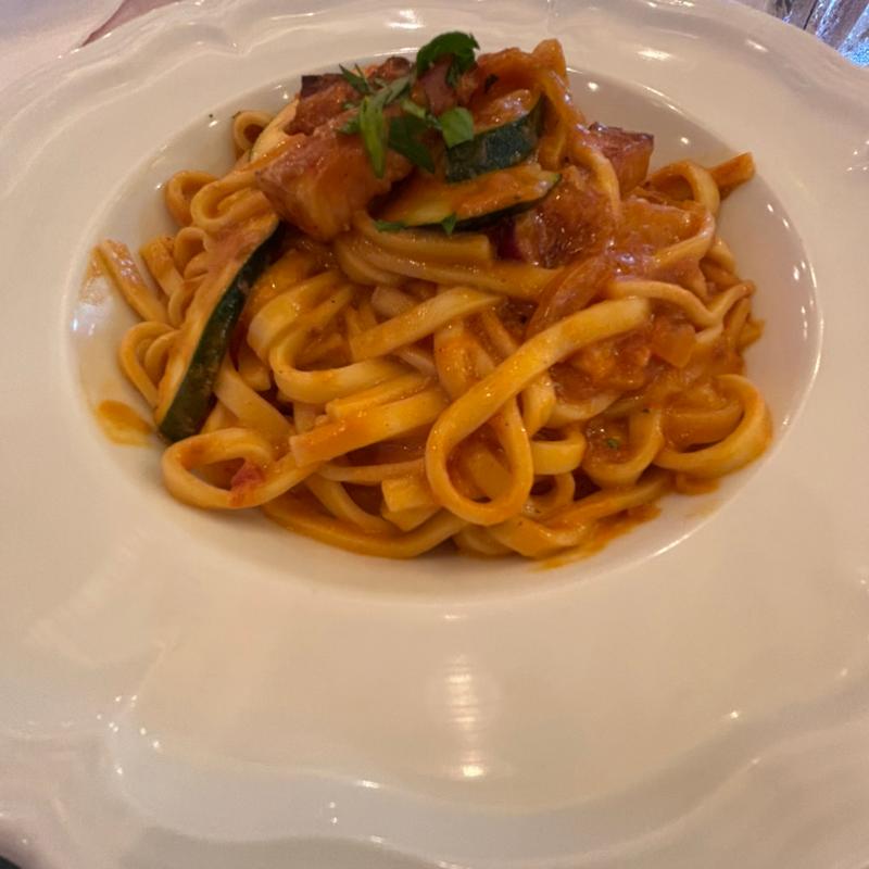 薫りベーコンと野菜のトマトクリーム(キャナリイ・ロウ 千早店)