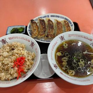 チャーハン 餃子5個(わんわん)