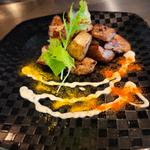 あぐー豚トロ揚げじゃがスパイスレモン炒め