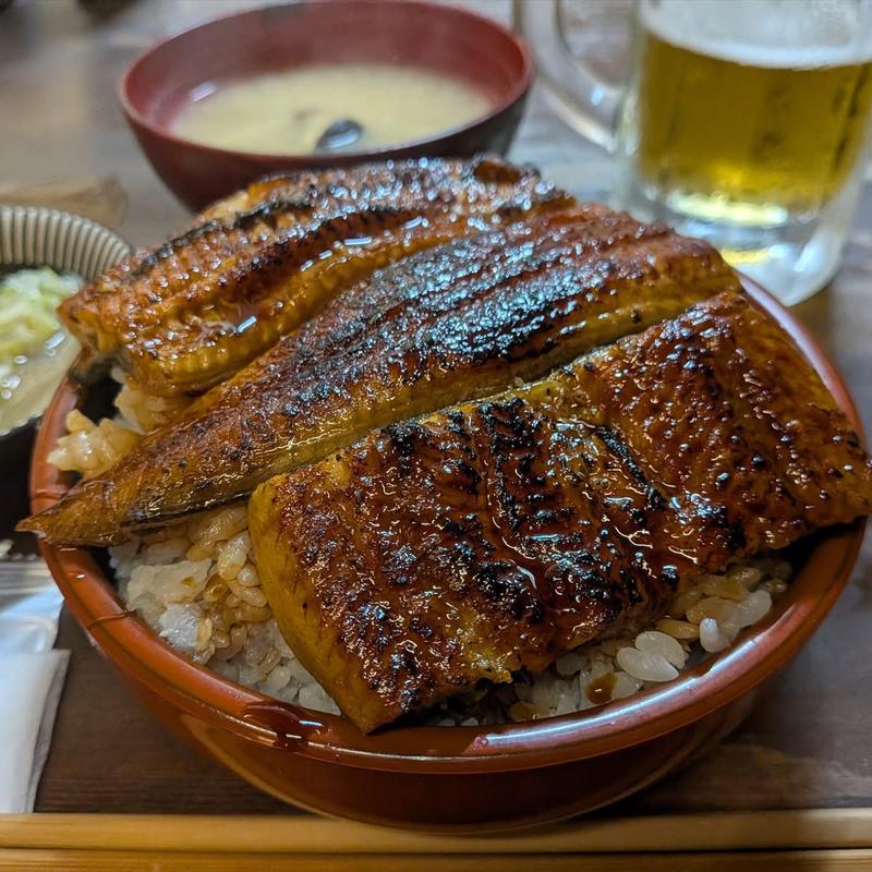 うな丼 1.5 大盛り 生ビール 小鉢(のんでっ亭)