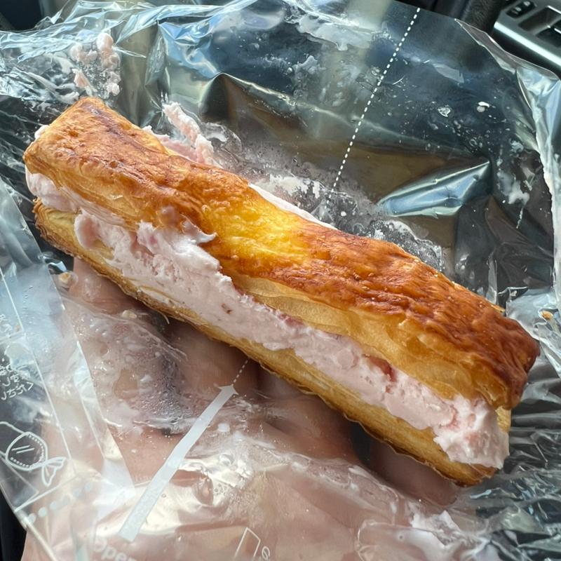 冷やしパン いちご(サカエパン )