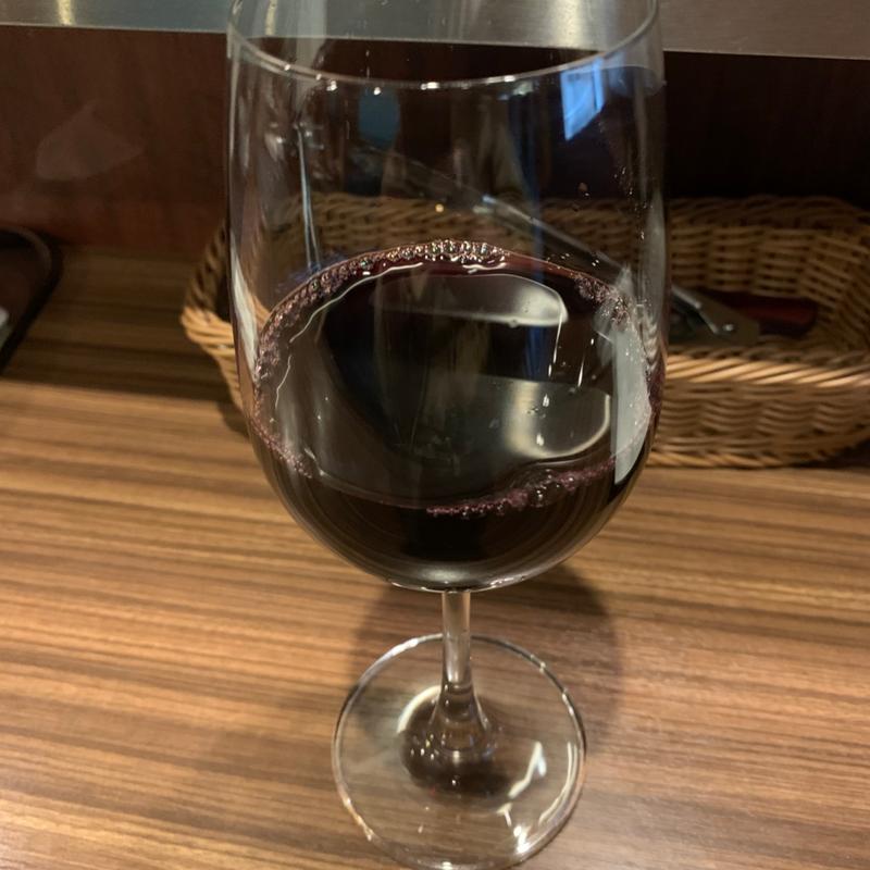 グラスワイン赤(レアル:テンプラニーニョ)(食い処BAR TRENTE (トラント))