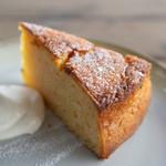 パッションフルーツとココナッツのバターケーキ