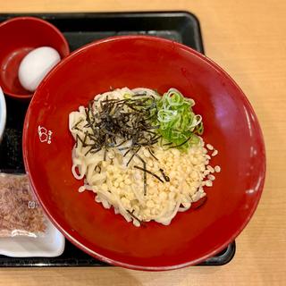 冷やしたまかけうどん