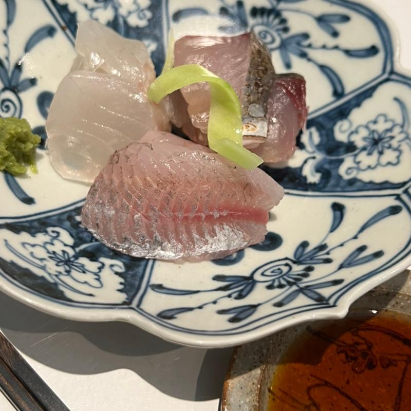 刺身盛り　サゴシ　こむつ　スズキ(うを弘)