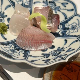 刺身盛り　サゴシ　こむつ　スズキ(うを弘)