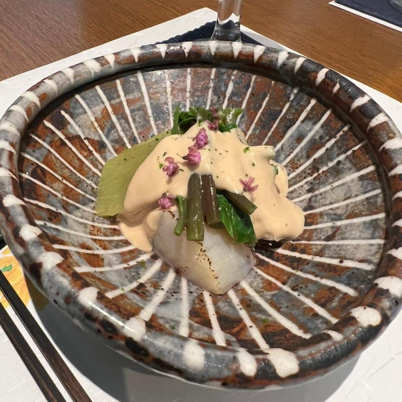 いちじくとナスのホタテ冷製ゴマだれ(うを弘)