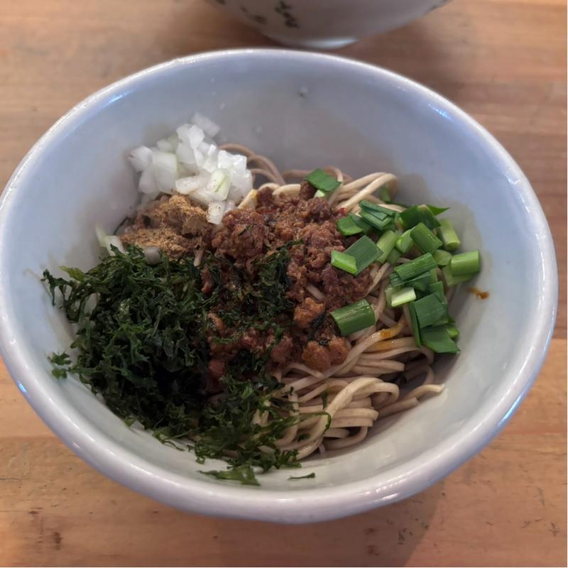 台湾和えそば ハーフ(だし・麺 未蕾)