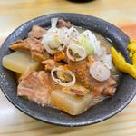 いづみや名代 もつ煮込み