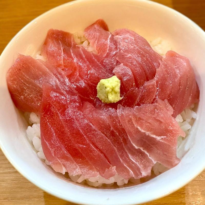 まぐろ丼(ガモウスマイル)