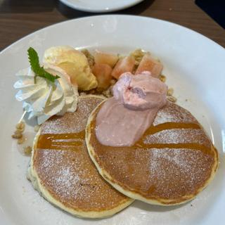 季節のフルーツパンケーキ〜桃