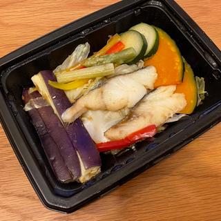 葱と生姜醤油香る真鯛ち6種の夏野菜蒸し(成城石井 アトレ川崎店)