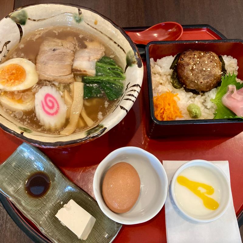 那須ラーメン&ミニ那須和牛ハンバーグ重(ラーメン やま吉 那須本店 )