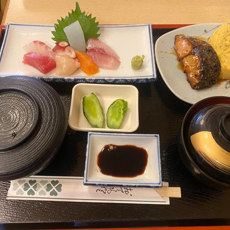 魚捨定食(刺身、焼魚、御飯セット)(魚捨)