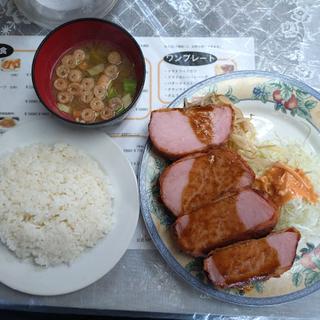 ハムかつ定食