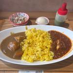 2種類のカレーセット（ドロワット+チキンカレー）