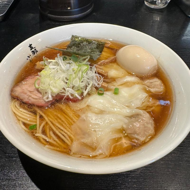 ハーフワンタンメン大盛+味付け玉子(支那ソバ　小むろ )