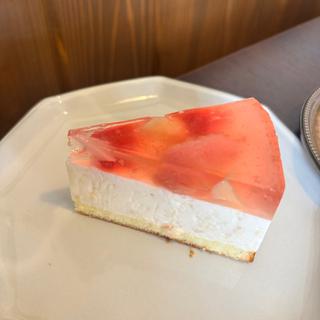 桃のレアチーズケーキ