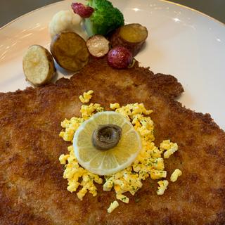 仔牛肉のカツレツ