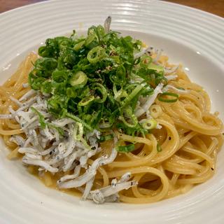 しらすと葱のジンジャーカルボ(オリーブの丘 西那須野店)