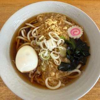 たぬきうどん　ゆで玉子