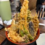 当店人気No1！　大盛り天丼の『ばんや天丼』