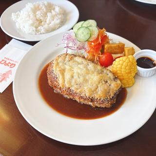 サックサクの焼きメンチカツ（ライス付き）