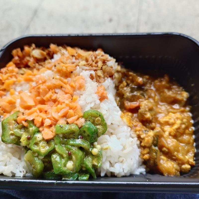 夏野菜と梅ポーク(TOKYO MIX CURRY 小川町)