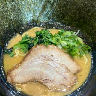 家系醤油豚骨ラーメン