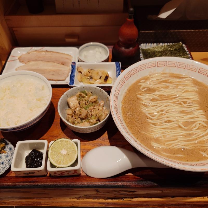 鮎定食(炭火焼き濃厚中華そば 海富道)