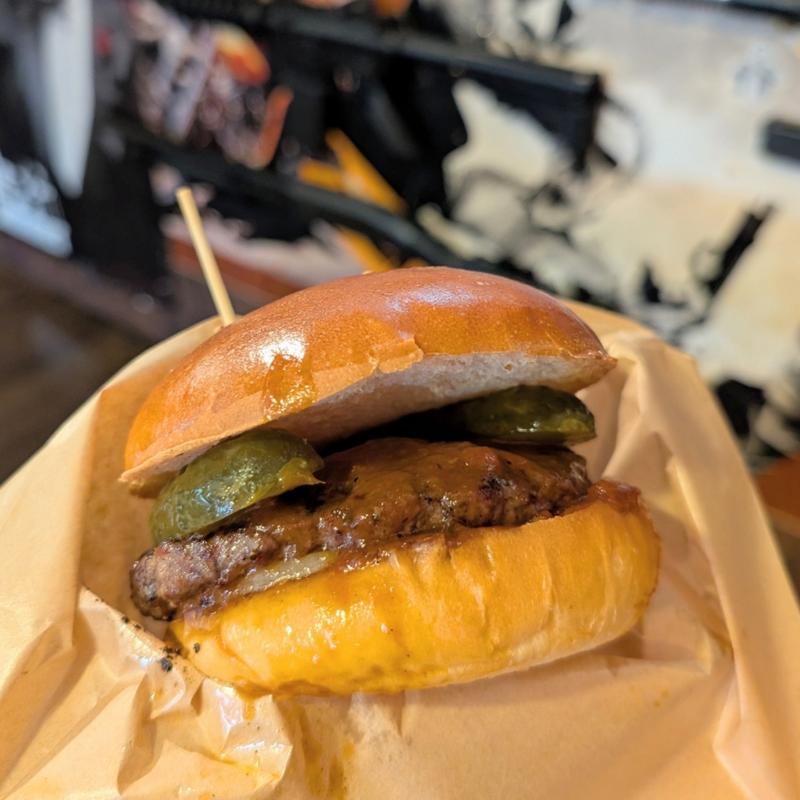 ストレートバーガー(Nick & Renée)