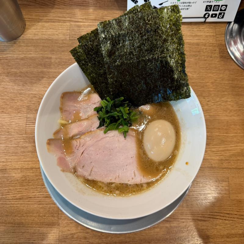 なま醤油とんこつラーメン(なま醤油とんこつフルスイング)