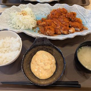 3種の辛味REDチキン(黒酢チキン南蛮定食たかもとや 虎ノ門店)